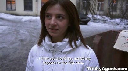 Деваха согласилась за деньги поебаться с незнакомцем на съемной квартире №1