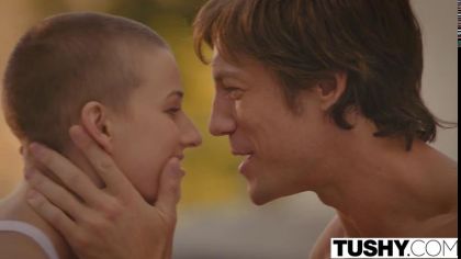 Коротко стриженная милашка села анальной дыркой на крепкий член №2