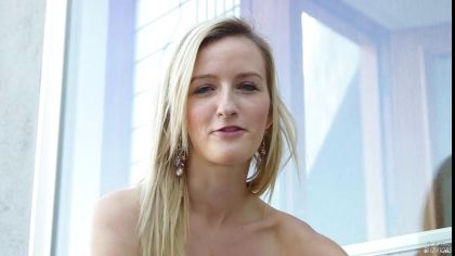 Большой член во рту сексуальной блондинки в видео от первого лица №2