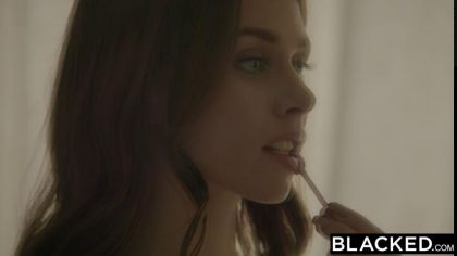 Негр насадил на член красотку в белых чулках с сочной розовой вагиной №3