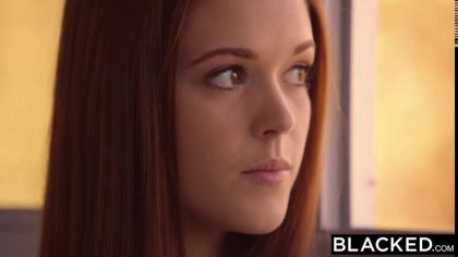 Негр вставил член в тугую письку рыжеволосой подружки и трахнул ее №1