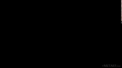 Стройная красотка показала свои натуральные сиськи и киску №1