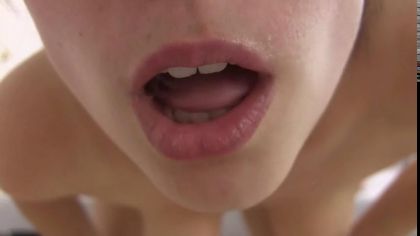 Молодая красотка скачет в позе наездницы на члене своего бойфренда перед камерой №7