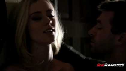 Девушка получает в лохматку вставший пенис любимого и красиво кончает №1