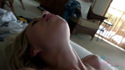 Девушка принимает волосатую дубину в теплой бритой писюшке №9